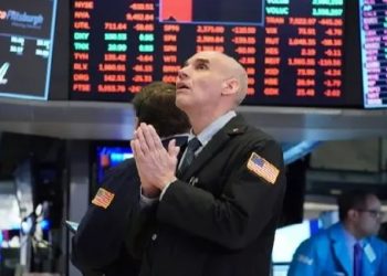 مؤشر داو جونز ينهى تعاملاته على إرتفاع والأسهم اليابانية تتراجع
