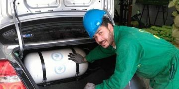 تعرف على مصاريف تحويل سيارتك للعمل بالغاز الطبيعى