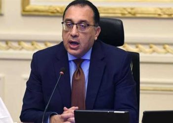 رئيس الوزراء يلتقي رؤساء الغرف الصناعية لإعداد استراتيجية للصناعة وإطلاقها بالمؤتمر الاقتصادي