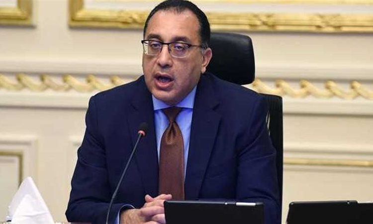 رئيس الوزراء يلتقي رؤساء الغرف الصناعية لإعداد استراتيجية للصناعة وإطلاقها بالمؤتمر الاقتصادي