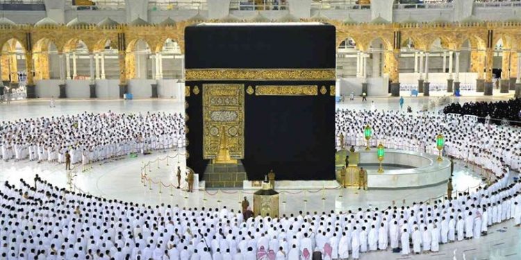 بالتفاصيل..تعرف على كيفية تأدية مناسك العمرة بــ 4500 جنيها فقط