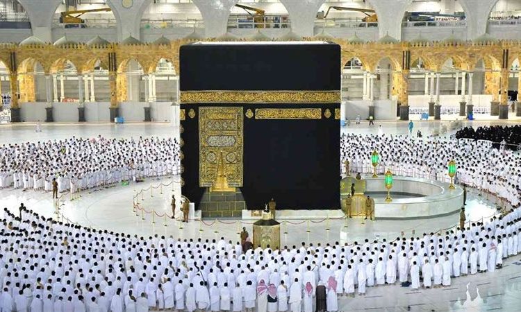 بالتفاصيل..تعرف على كيفية تأدية مناسك العمرة بــ 4500 جنيها فقط