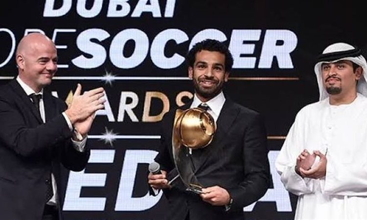 محمد صلاح  يفوز بجائزة أفضل لاعب بتصويت المشجعين في حفل جلوب سوكر