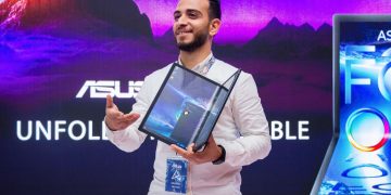 ASUS تكشف عن أحدث منتجاتها “Zenbook 17 Fold OLED”