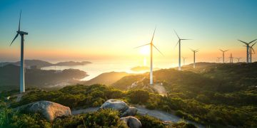 شنايدر إلكتريك تدعو للإسراع بوتيرة تحول قطاع الطاقة العالمي لتحقيق الاستدامة