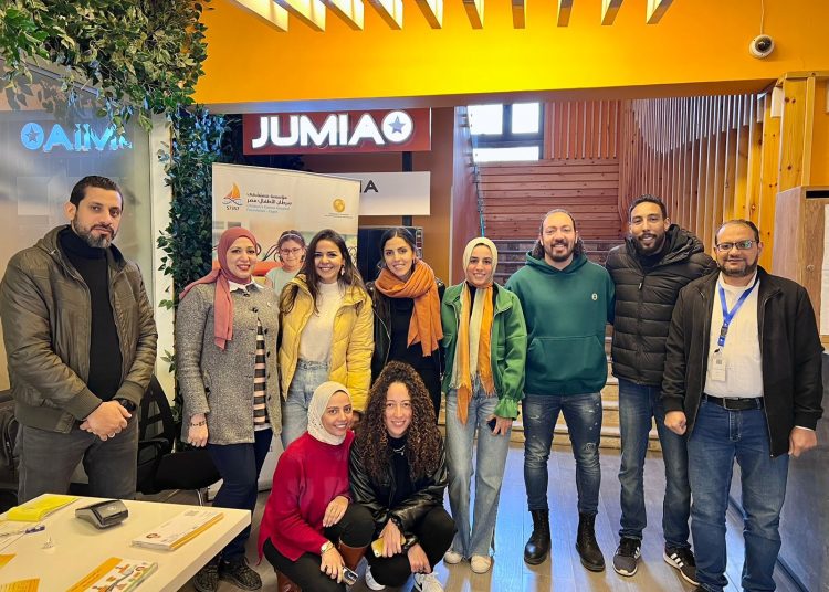 موظفو جوميا يشاركون فى حملة لجمع تبرعات  لصالح مستشفى سرطان الأطفال 57357