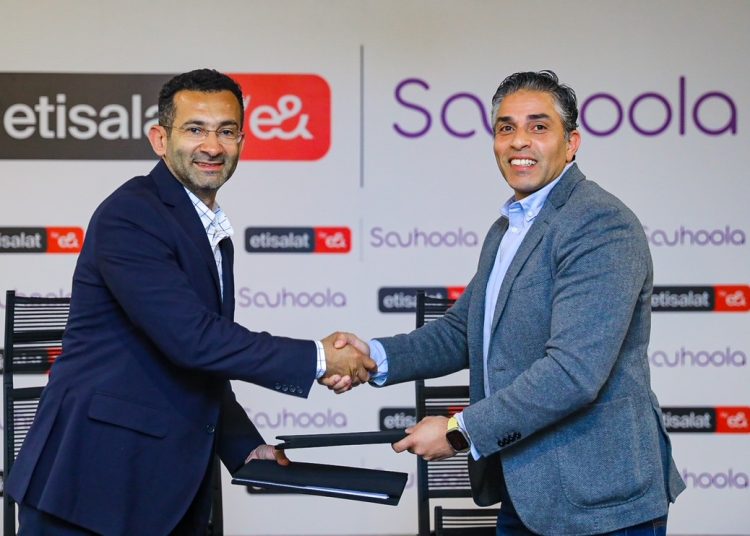 اتصالات مصر من e&توقع بروتوكول تعاون مع”سهولة” لإتاحة خدمات تقسيط المشتريات