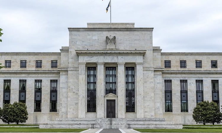 الفيدرالى الامريكى يرفع سعر الفائدة ربع نقطة بختام اجتماعاته