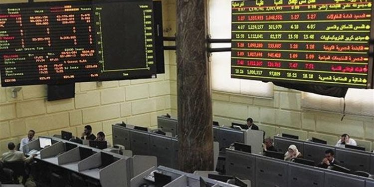 البورصة تنهى تعاملات بداية الأسبوع على تباين، وتربح 12 مليار جنيه