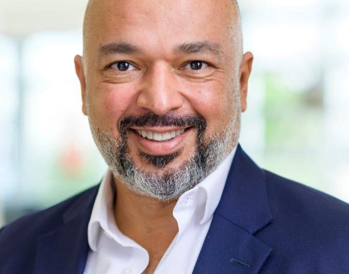 «اتصالات من &e مصر » توقع عقد شراكة مع هيئة الطاقة الجديدة لتحويل محطات المحمول للعمل بالطاقة النظيفة