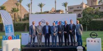 إكسون موبيل مصر توقع اتفاق تعاون مع شركة المنصور للسيارات الوكيل الحصري لشركة أوبل