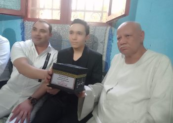 رحلة عمرة و10 آلاف جنية لأوائل الثانوية العامة من أبناء بني سويف( صور)