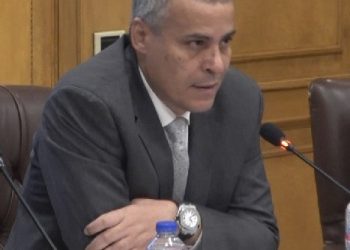 عضو مجلس الاتحاد العام للغرف التجارية: تخفيض حجم الدين الخارجي طوق النجاة والحل للكثير من مشاكلنا