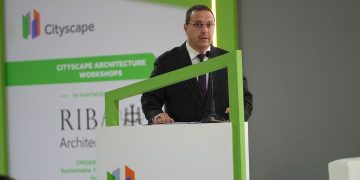 وليد عباس يستعرض خريطة الاستثمار العقاري لمشروعات التنمية العمرانية خلال  سيتي سكيب “Cityscape Talks”