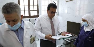وزير الصحة يوجه بفتح تحقيق عاجل في توقف 4 أجهزة طبية عن العمل بمستشفى «رمد قلاوون»
