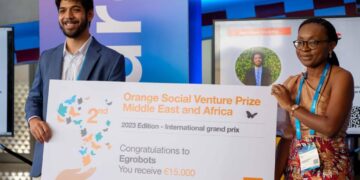 Egrobots تفوز  بمسابقة اورنچ الدولية للمشروعات الناشئة