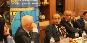 رئيس البورصة  يستعرض مزايا القيد  ويبحث مع قيادات جمعية رجال أعمال الإسكندرية مجالات التعاون المشترك