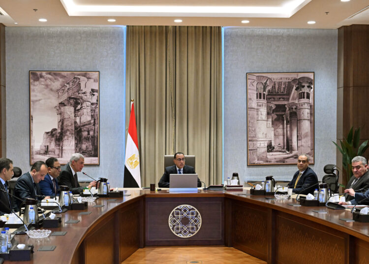 مدبولي يشهد عبر الفيديو كونفرانس افتتاح ٥ فروع لصيدليات “إسعاف ٢٤”