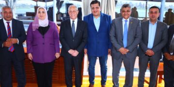 المهندس للتأمين والحياة تسلمان صغار الصيادين بالصعيد مراكب للصيد بحضور وزيرة التضامن( صور)