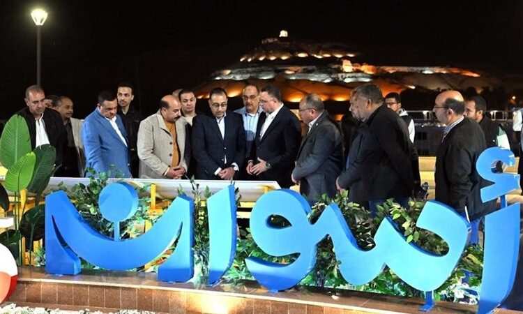 رئيس الوزراء يتفقد أعمال تطوير ممشى أهل مصر  بأسوان