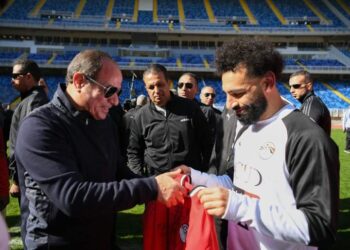 السيسي يتفقد مدينة مصر الدولية للألعاب الأوليمبية ويلتقي لاعبي المنتخب الوطني