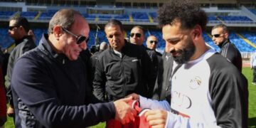 السيسي يتفقد مدينة مصر الدولية للألعاب الأوليمبية ويلتقي لاعبي المنتخب الوطني