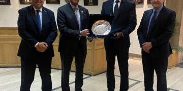 رئيس الاتحاد المصري للتأمين يستقبل الرئيس التنفيذي للشركة الافريقية لإعادة التأمين Africa re 