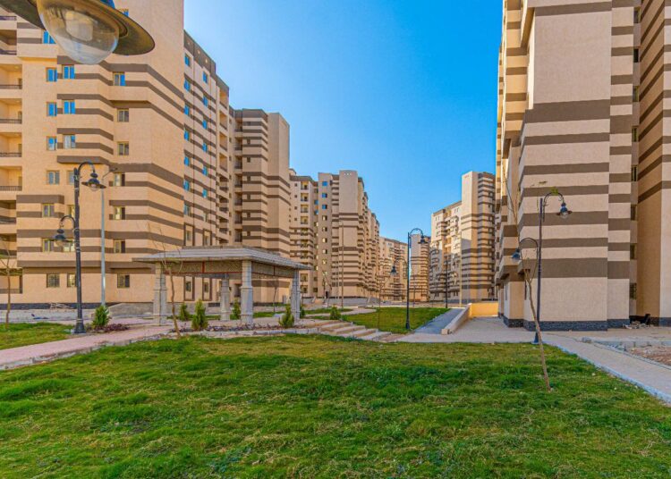 وزير الإسكان يعلن طرح وحدات سكنية كاملة التشطيب بمشروع “valley towers” بمدينة حدائق أكتوبر