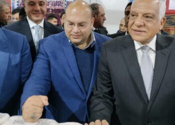 توقعات بتراجع كبير للأسعار.. محافظ الجيزة يفتتح معرض «أهلاً رمضان» بالبدرشين
