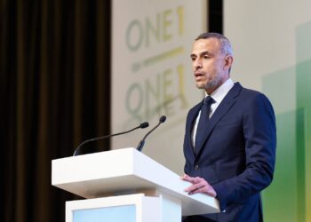 كريم عوض، فيتو