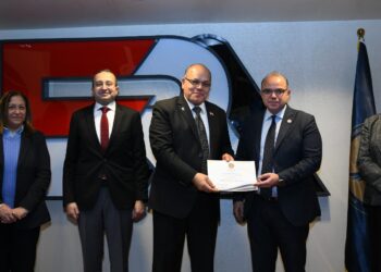 الرقابة المالية تسلم شهادات خريجي برنامج المدرب المالي المعتمد لأعضاء هيئة تدريس الجامعات المصرية