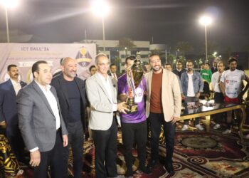“وزير الاتصالات” يتوج فريق المصرية للاتصالات بكأس البطولة الرمضانية لقطاع  ICTBall”24