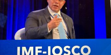 رئيس الرقابة المالية يشارك في المؤتمر الأول المشترك بين صندوق النقد والمنظمة الدولية للهيئات الرقابية