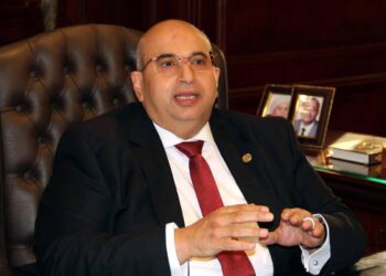 خبراء الضرائب: غموض موقف ضريبة الأرباح الرأسمالية يهدد بخسائر فادحة للبورصة المصرية