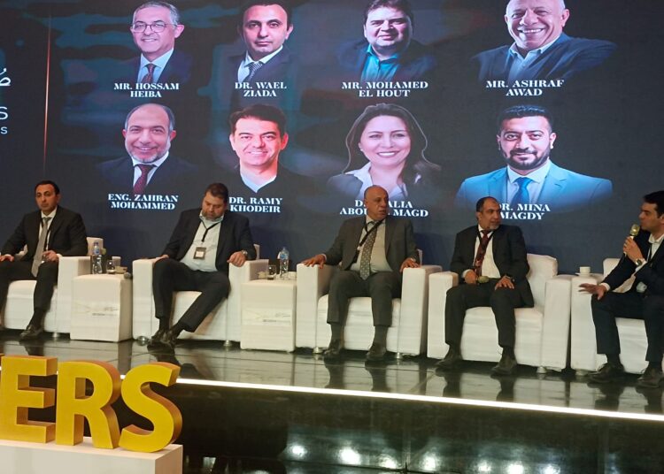 روشتة خبراء السوق لدفع عجلة التنمية بمؤتمر «صناع القرار»: توفير السيولة ومحفزات التصنيع أساسي للاستثمار