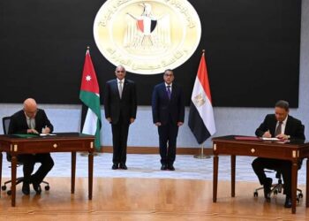 رئيسا وزراء مصر والأردن يشهدان توقيع بروتوكول لتعزيز التعاون الثنائي في المجال الإعلامي