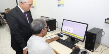 وزير التعليم يتفقد مركز التصحيح الرئيسي الإلكتروني لامتحانات الثانوية العامة