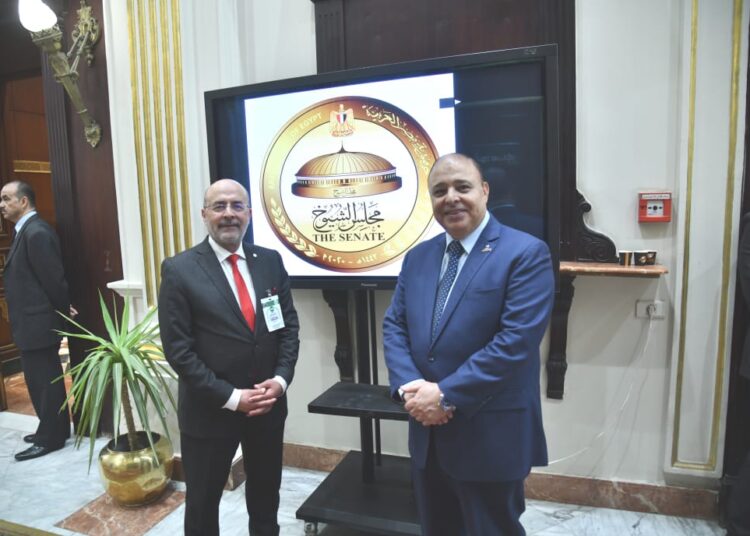 “صحة الشيوخ” تبحث  تحديات قطاع المكملات الغذائية