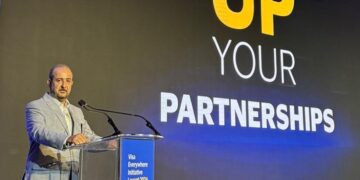 شركة AWT تحصد جائزتين مرموقتين في قطاع التكنولوجيا المالية من مؤسسات عالمية