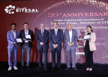 وزير الاتصالات يشارك في احتفالية جمعية اتصال بمناسبة مرور 20 عاما على تأسيسها