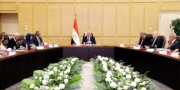 وزير النقل والصناعة يعقد لقاءً موسعاً مع قيادات وزارة الصناعة لتحديد مستهدفات المرحلة المقبلة