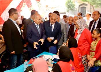 محافظ القاهرة يتفقد القافلة الطبية لذوي الإعاقة بدعم مؤسسة مصر الخير و هايدلبرج ماتيريالز