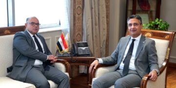 وزير التموين يستقبل رئيس الهيئة العامة للرقابة المالية ويبحثان آليات تنشيط البورصة السلعية