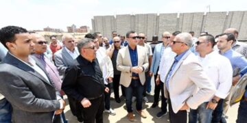 وزير الإسكان يتفقد وحدات “سكن لكل المصريين” وتطوير محاور الطرق ومحطة معالجة الصرف بمدينة السادات