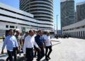 رئيس الوزراء يتفقد عددا من الوحدات السكنية والشاليهات بمدينة العلمين الجديدة
