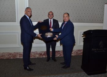 الاتحاد المصري للتأمين ينظم حفلا لتكريم وزير المالية السابق