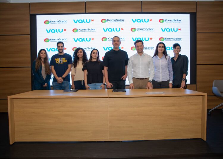 ڤاليو توقع اتفاقية تعاون مع شركة كرم الشمسية لإطلاق شبكة محطات لشحن السيارات الكهربائية في District 5