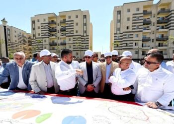 وزير الإسكان يتفقد سير العمل بوحدات المبادرة الرئاسية “سكن لكل المصريين” بمدينة أكتوبر الجديدة