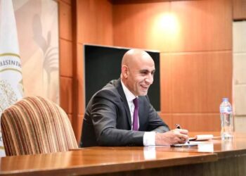 وزير التعليم يصدر كتابًا دوريًا بشأن تنظيم إجراءات تحصيل مقابل أداء خدمة القيد والتسجيل والحفظ الإلكترونى