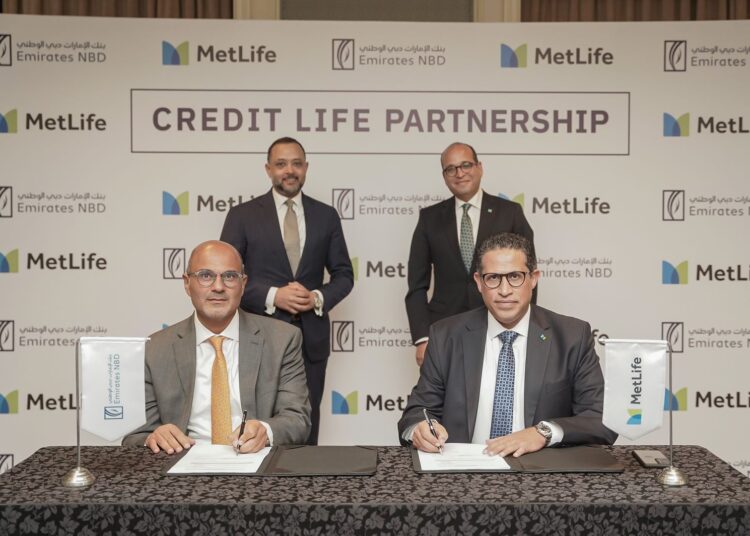 بنك الإمارات دبي الوطني-مصر  يجدد الثقة ويزيد حجم الأعمال مع شركة متلايف لتأمينات الحياة